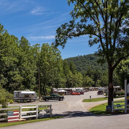 Fort Tatham Rv Resort Sylva Extérieur photo
